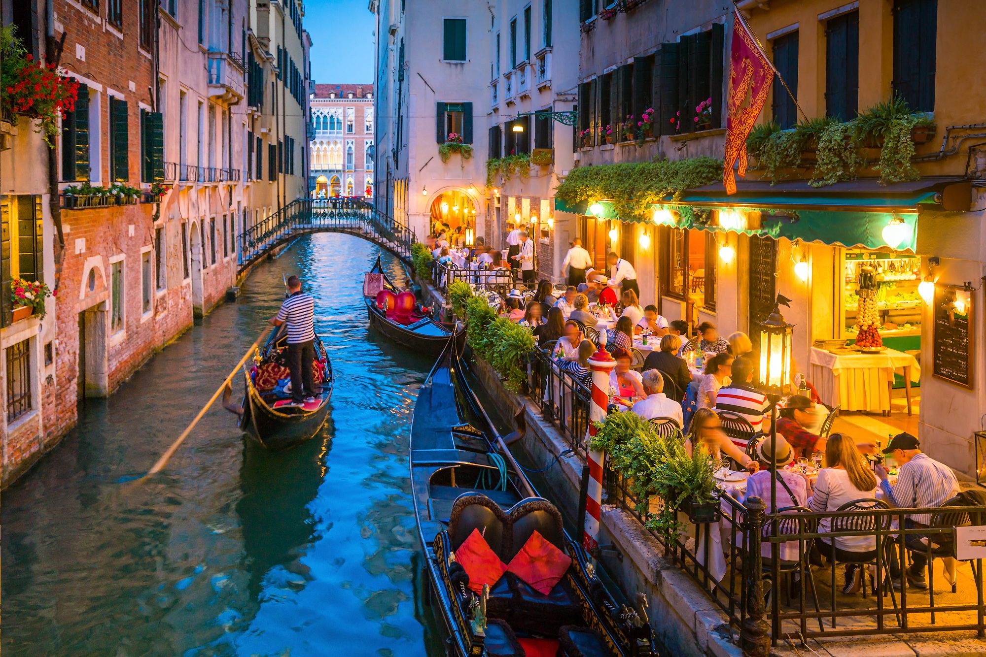 Cena Romántica en Venecia 